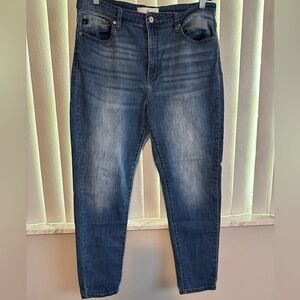 Kancan jeans! Size 32 (14) in great condition!